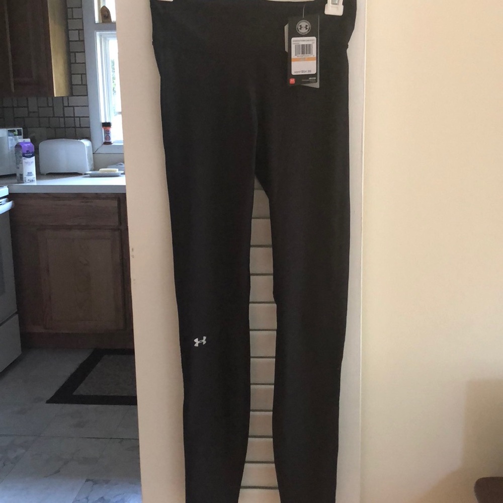 Under Armour NEW small/petite black long leggings